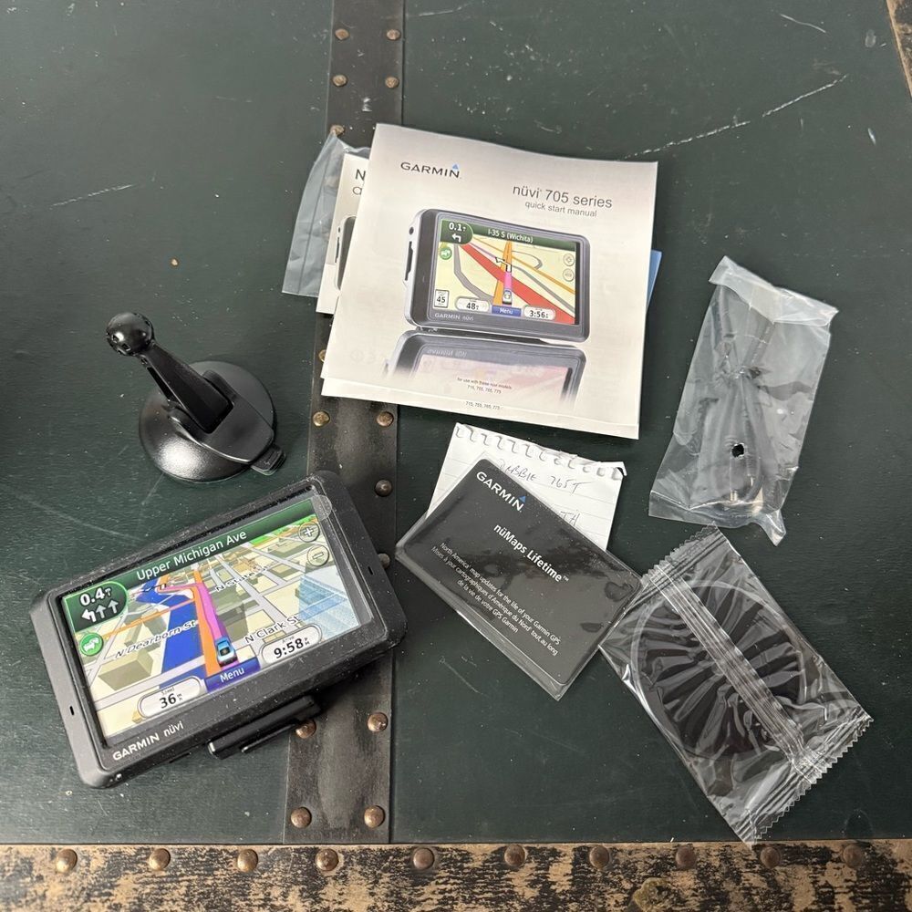 garmin nuvi 705 series GPS mount charger Navigation Bundle